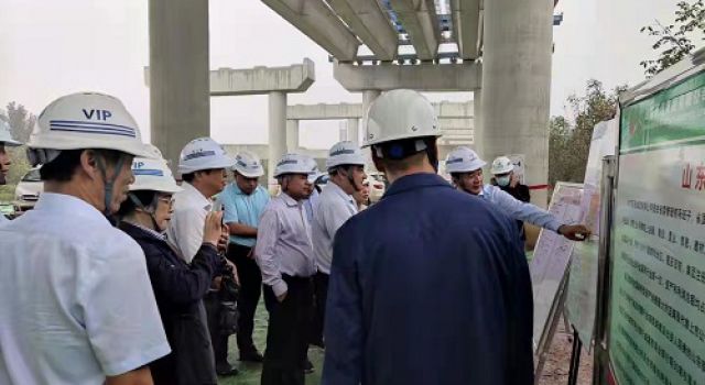 淄博市交通運輸局組織市人大常委會對濟濰高速四合同段進行現場觀摩指導