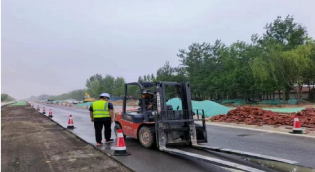 桓臺縣東陳路改擴建工程第二總監辦組織安全生產月專項大檢查