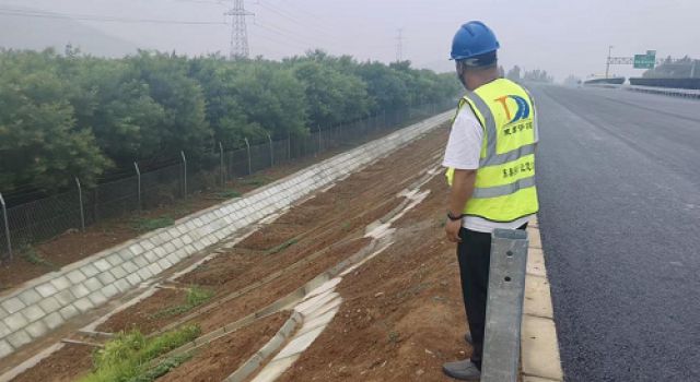 濟南至菏澤段改擴建工程項目一駐地辦雨期工地檢查