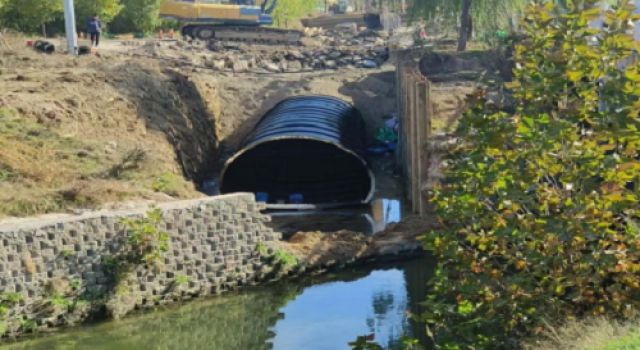 東陳路改擴建工程鋼波紋板箱涵施工圓滿完成